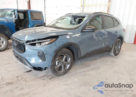 2025 Ford Escape St-Line z USA, uszkodzony, nr VIN 1FMCU9MN2SUA68500